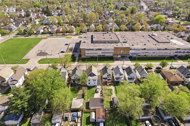 3202 Montclair Avenue, Cleveland, OH 44109