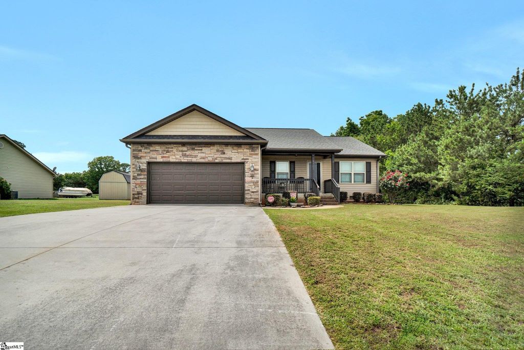 102 Tea Leaf Court, Anderson, SC 29626