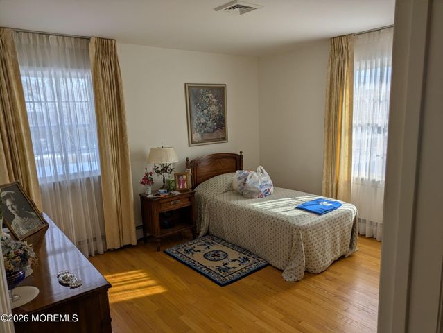 2 Seawood Way, Spring Lake, NJ 07762