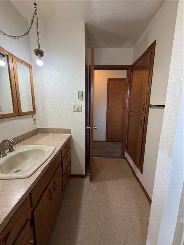 502 Vine Street, Dillon, MT 59725