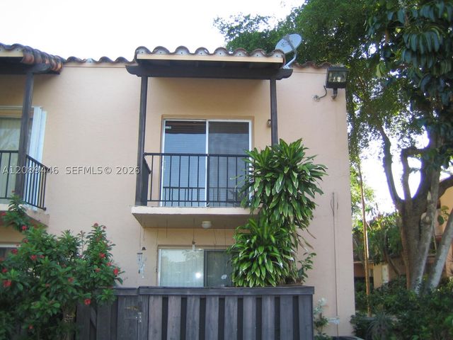 10824 N Kendall Dr S-26, Miami, FL 33176