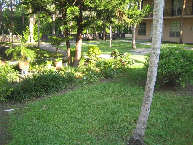 10824 N Kendall Dr S-26, Miami, FL 33176