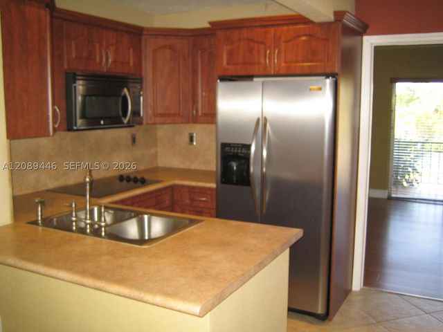 10824 N Kendall Dr S-26, Miami, FL 33176