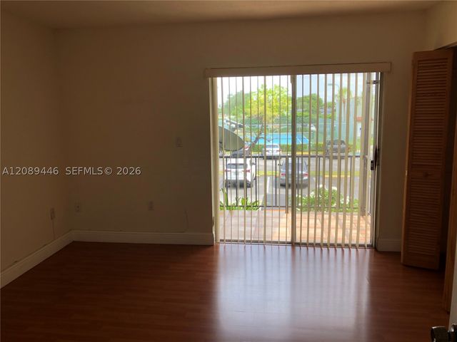 10824 N Kendall Dr S-26, Miami, FL 33176