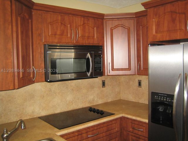 10824 N Kendall Dr S-26, Miami, FL 33176