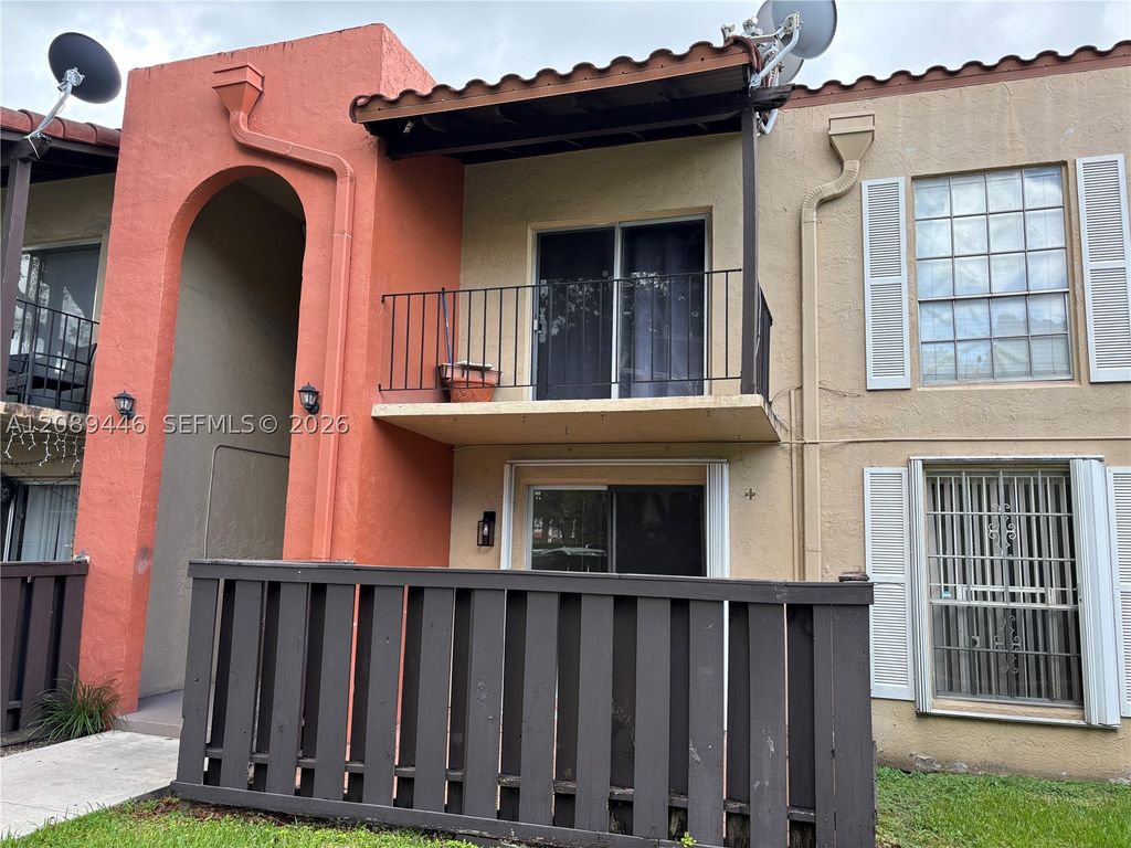 10824 N Kendall Dr S-26, Miami, FL 33176