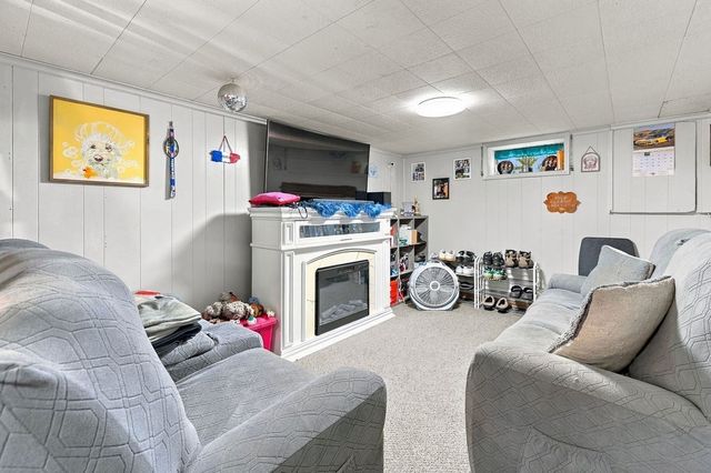 24 Vincenzo Drive, West Warwick, RI 02893
