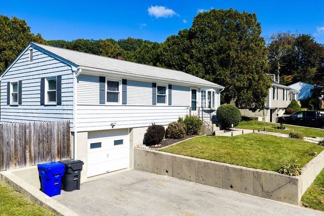 24 Vincenzo Drive, West Warwick, RI 02893