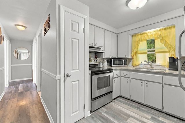 24 Vincenzo Drive, West Warwick, RI 02893