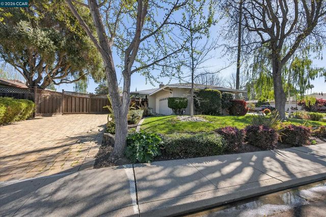 2304 Belford Dr, Walnut Creek, CA 94598