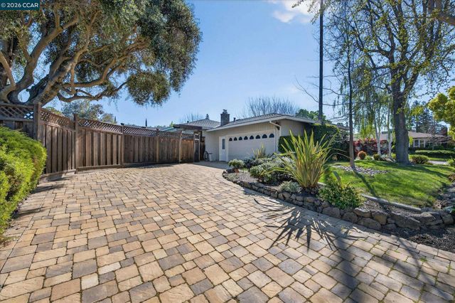 2304 Belford Dr, Walnut Creek, CA 94598