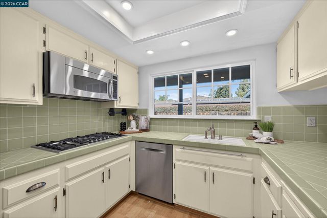 2304 Belford Dr, Walnut Creek, CA 94598