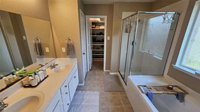 452 Paddle Drive, Crowley, TX 76036