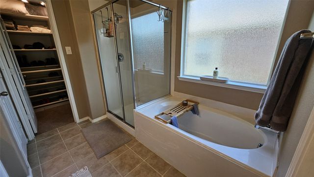 452 Paddle Drive, Crowley, TX 76036