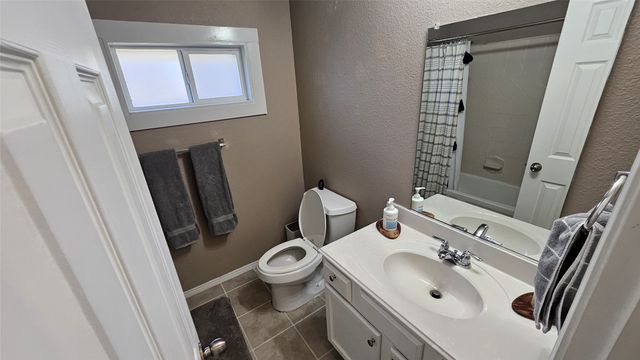 452 Paddle Drive, Crowley, TX 76036