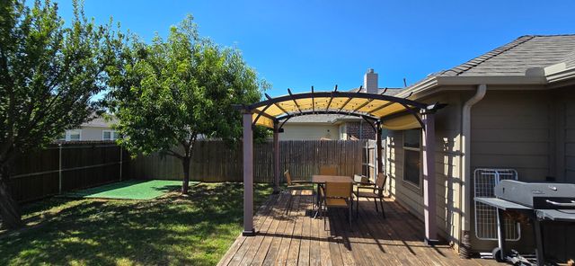 452 Paddle Drive, Crowley, TX 76036