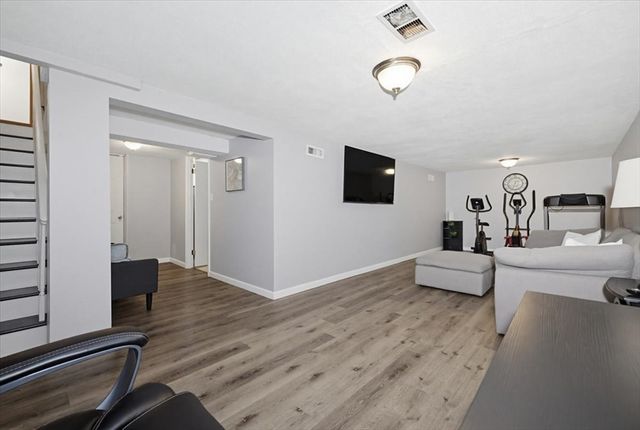 5 Coolidge St, Billerica, MA 01821