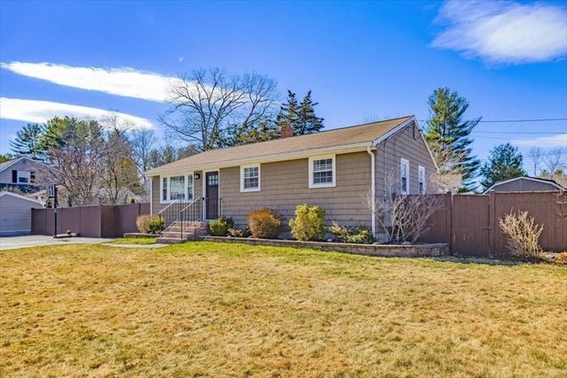 5 Coolidge St, Billerica, MA 01821