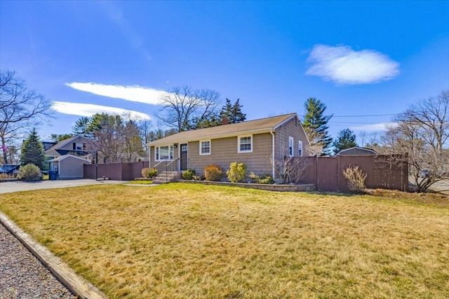 5 Coolidge St, Billerica, MA 01821