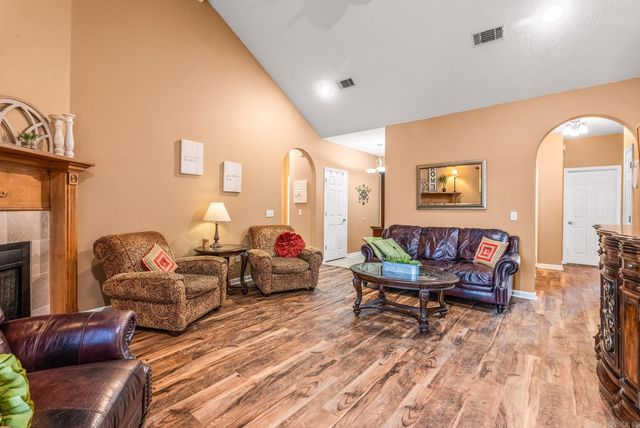 1745 Gardenia, Conway, AR 72034