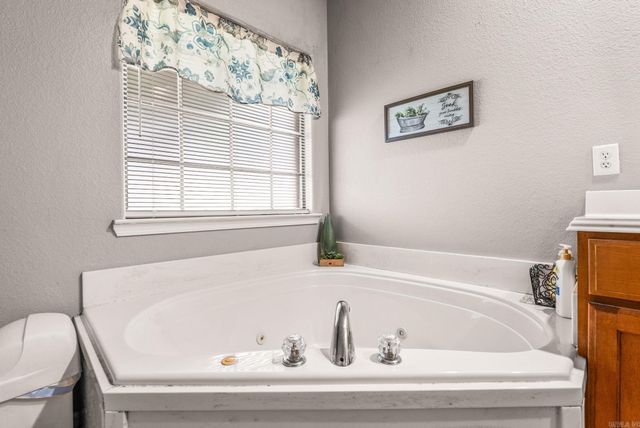 1745 Gardenia, Conway, AR 72034