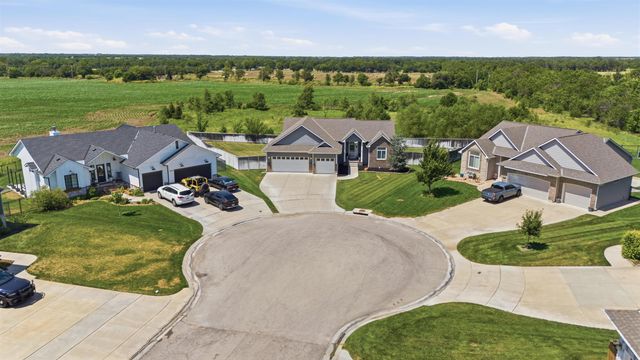 2741 N Bluestone Cir, Andover, KS 67002