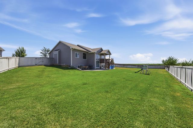 2741 N Bluestone Cir, Andover, KS 67002