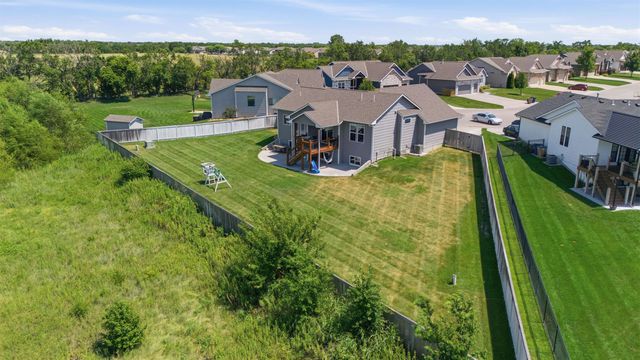 2741 N Bluestone Cir, Andover, KS 67002