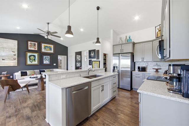 2741 N Bluestone Cir, Andover, KS 67002