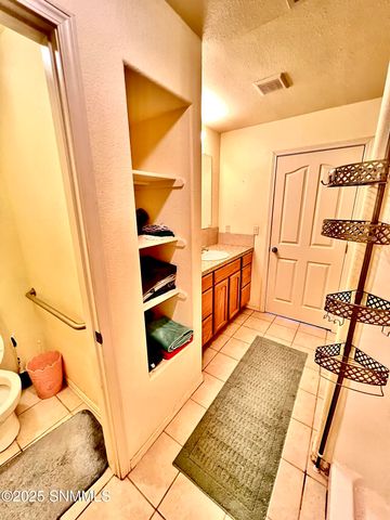 98 Derbyshire Road, Tularosa, NM 88352