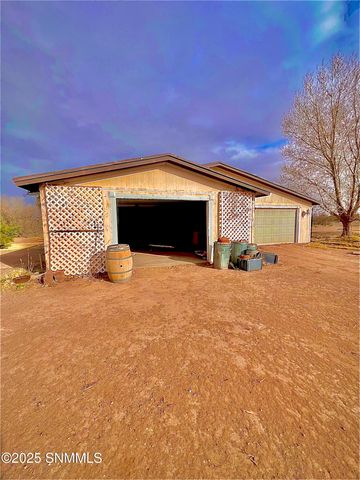 98 Derbyshire Road, Tularosa, NM 88352