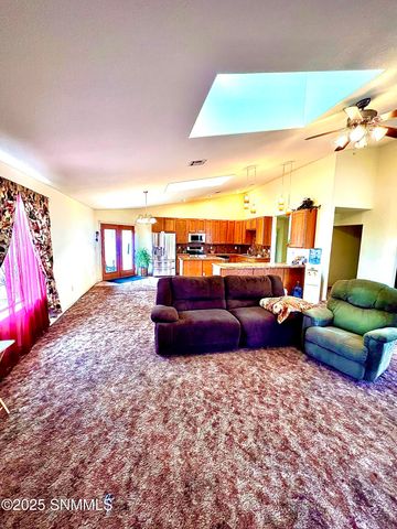 98 Derbyshire Road, Tularosa, NM 88352