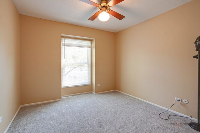 838 Inverrary Lane 838, Deerfield, IL 60015