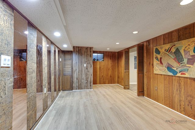 838 Inverrary Lane 838, Deerfield, IL 60015