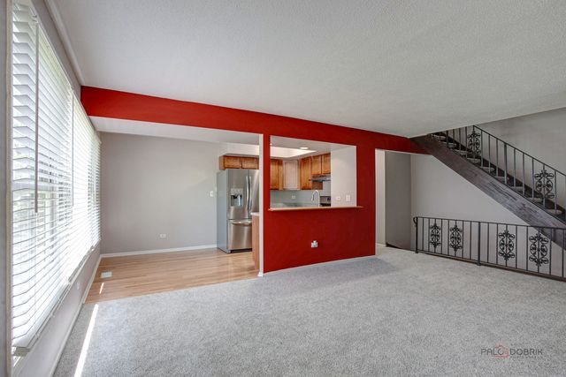 838 Inverrary Lane 838, Deerfield, IL 60015