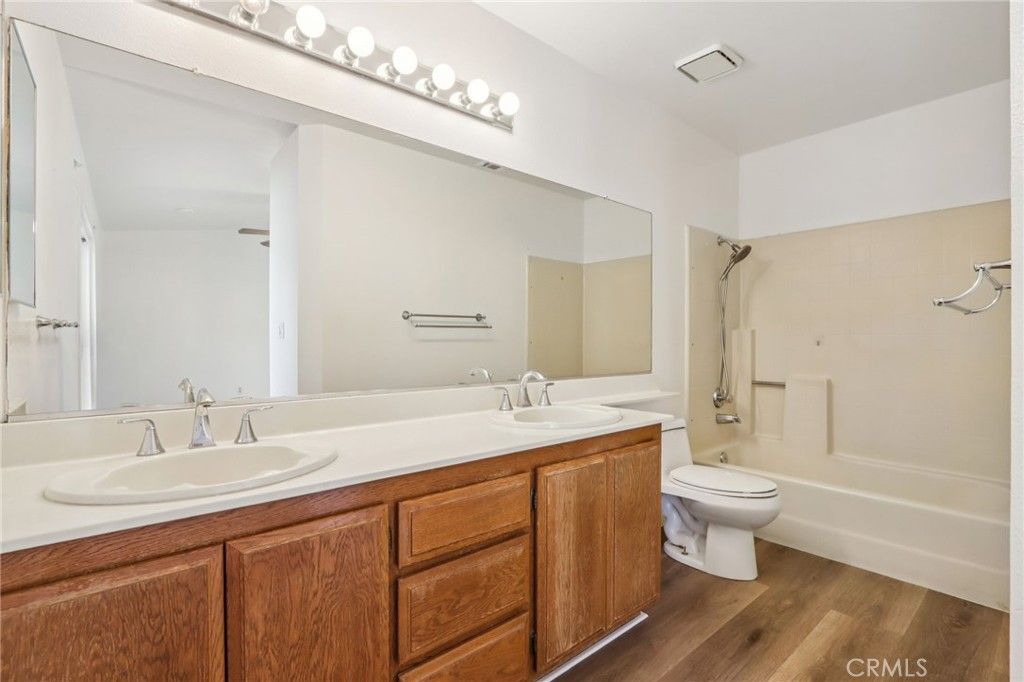 Image 18 of property listing at 12059 Elk Boulevard, Riverside, CA 92505