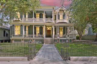 1116 Church Street, Galveston, TX 77550