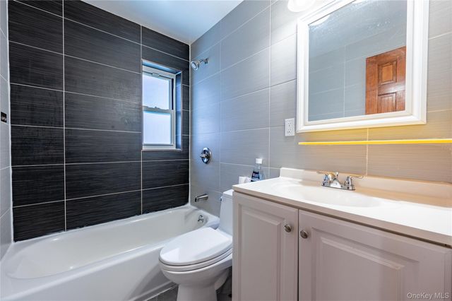 1318 Mace Avenue, Bronx, NY 10469