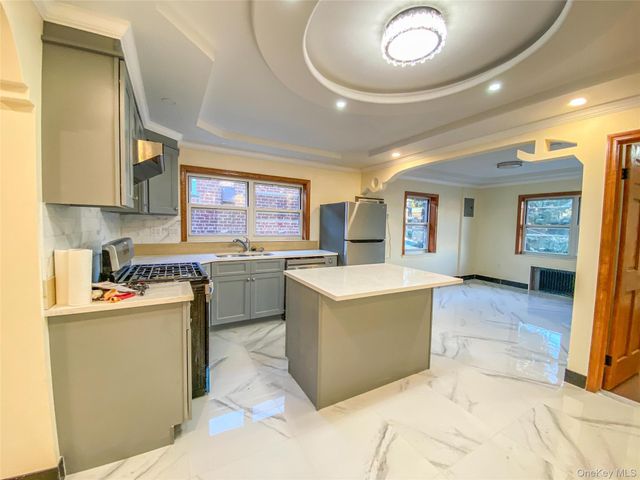 1318 Mace Avenue, Bronx, NY 10469