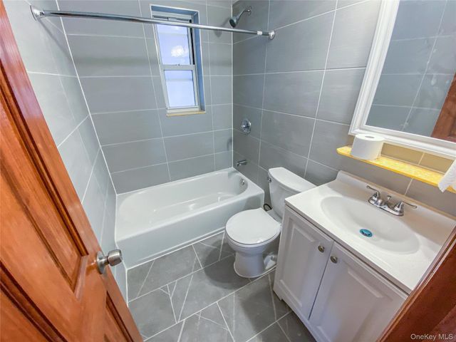 1318 Mace Avenue, Bronx, NY 10469