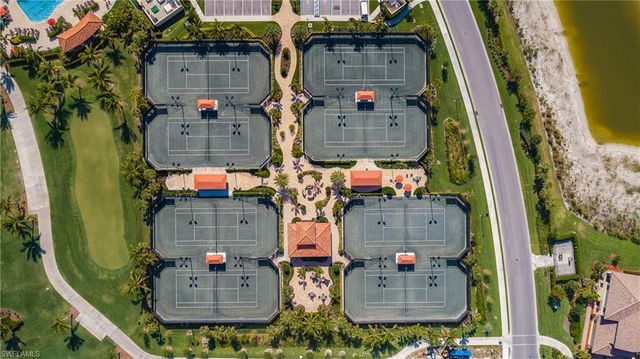 28029 Foxrock CT, Bonita Springs, FL 34135