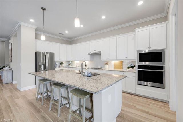 28029 Foxrock CT, Bonita Springs, FL 34135