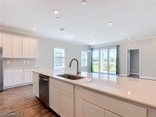 8792 Cascade Price CIR, North Fort Myers, FL 33917