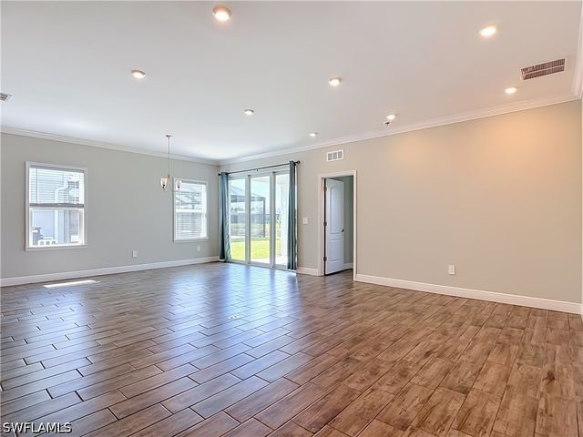 8792 Cascade Price CIR, North Fort Myers, FL 33917