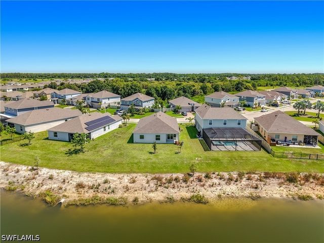 8792 Cascade Price CIR, North Fort Myers, FL 33917