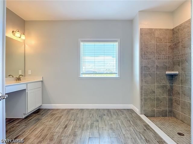 8792 Cascade Price CIR, North Fort Myers, FL 33917