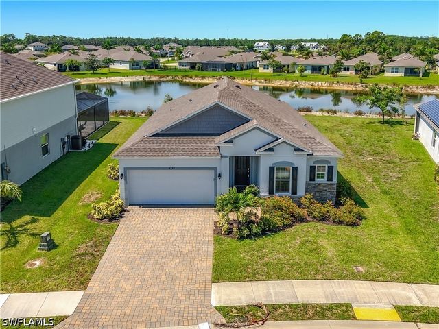 8792 Cascade Price CIR, North Fort Myers, FL 33917