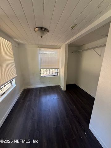 3906 BEVERLY Avenue, Jacksonville, FL 32208