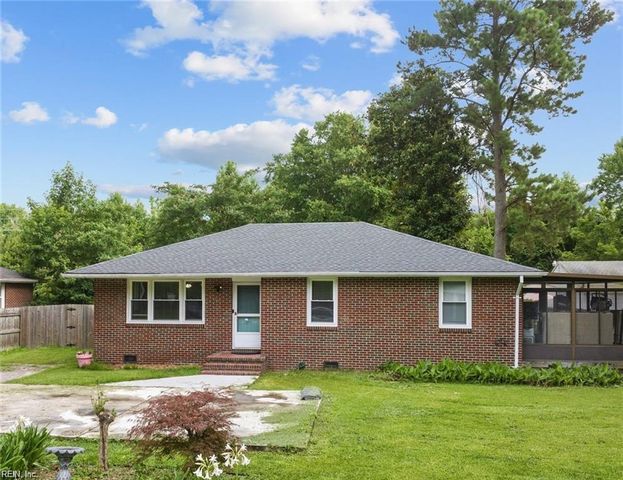 2856 Flag RD, Chesapeake, VA 23323