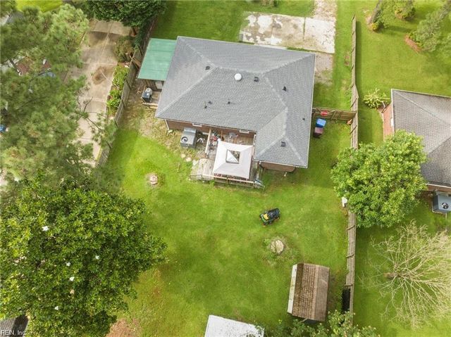 2856 Flag RD, Chesapeake, VA 23323